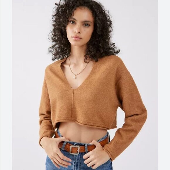 Urban Outfitters BDG Tan Valeria Cropped V-Neck Sweater Women’s Size Large - Picture 1 of 6